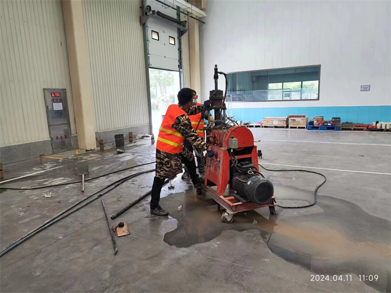 宁明厂房地面下沉塌陷注浆加固施工